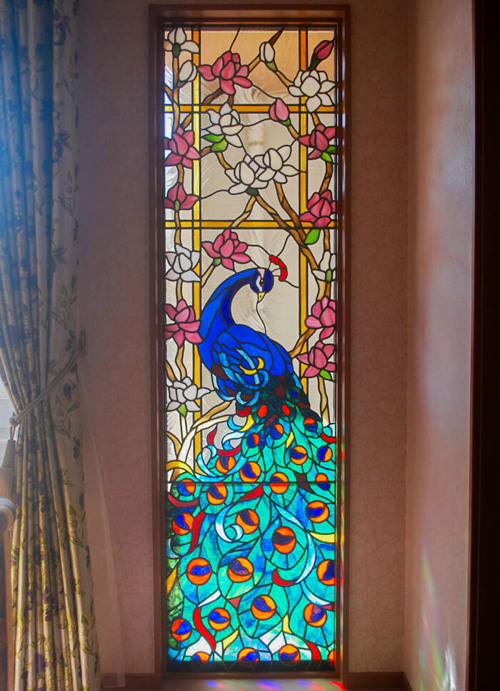 鳥・犬・猫・魚などのデザイン-002「孔雀」| ステンドグラスバロック