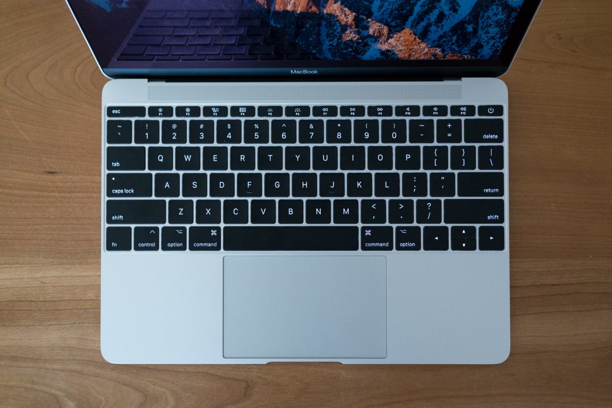 サブPCにメモリーを16GBにCTOした12インチ MacBook 2017 Core m3 を