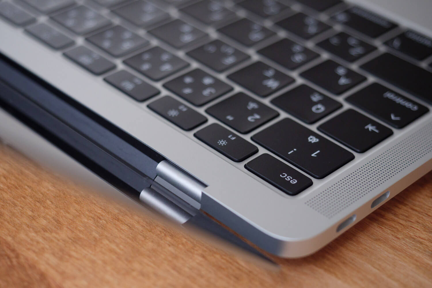 8GBで十分】MacBook Air 2018/2019 レビュー【カスタマイズ】 | ENHANCE