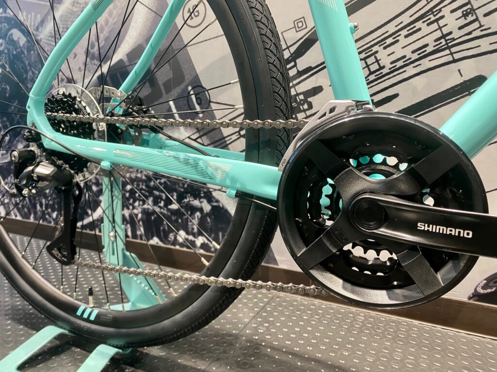 町田】人気のクロスバイク「C-SPORT」入荷いたしました - BIANCHI-STORE