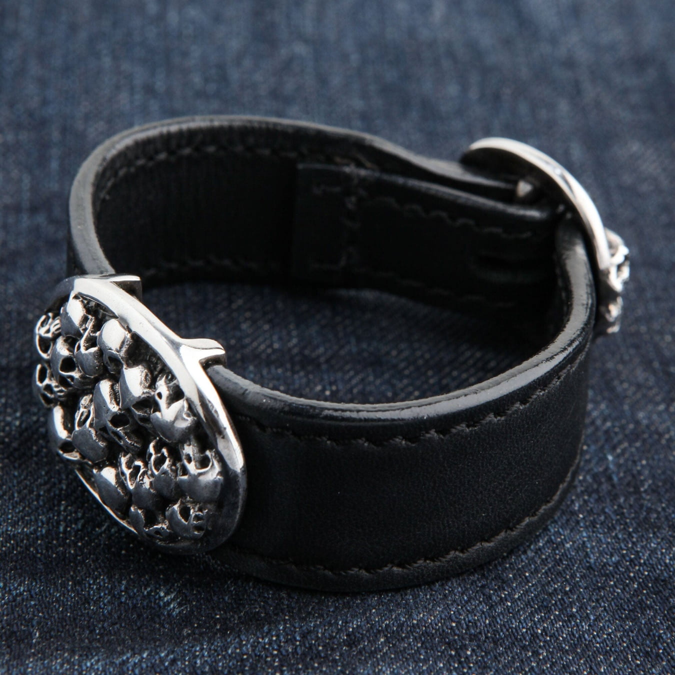 スターリングシルバー スカルレザーブレスレット｜バイカージュエリー