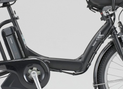 低重心でコンパクト。乗りやすく、乗せ降ろしも簡単。 3人乗り対応