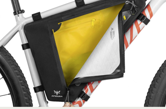 APIDURA バックカントリーシリーズフレームバッグ 2.5L | BICYCLE PRO