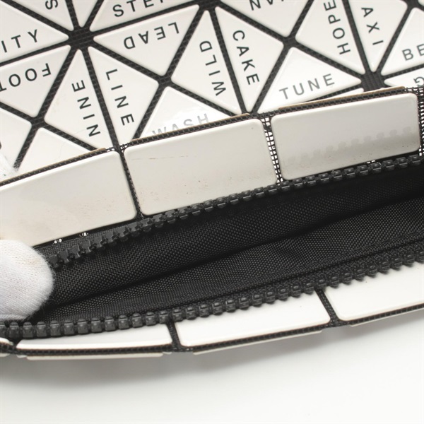 イッセイミヤケ(ISSEY MIYAKE)イッセイミヤケ ポーチ バッグ