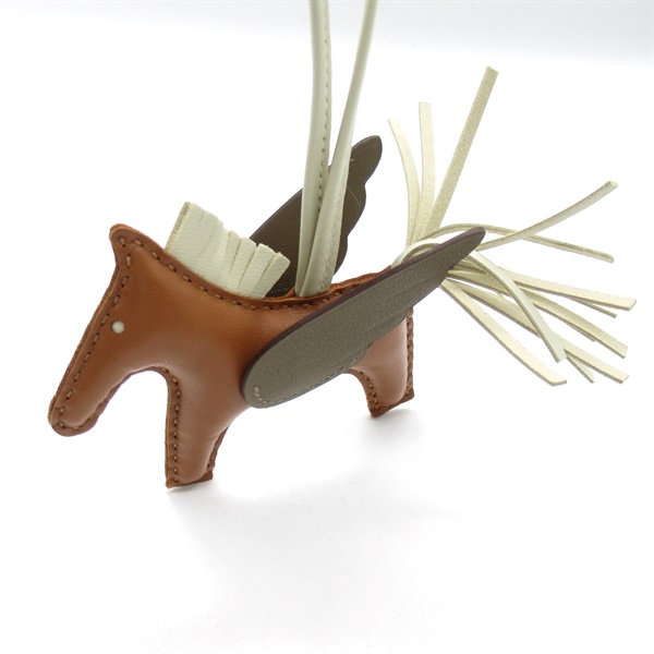 エルメス(HERMES)エルメス ロデオペガサスPM ゴールド/クレ/エトゥープ