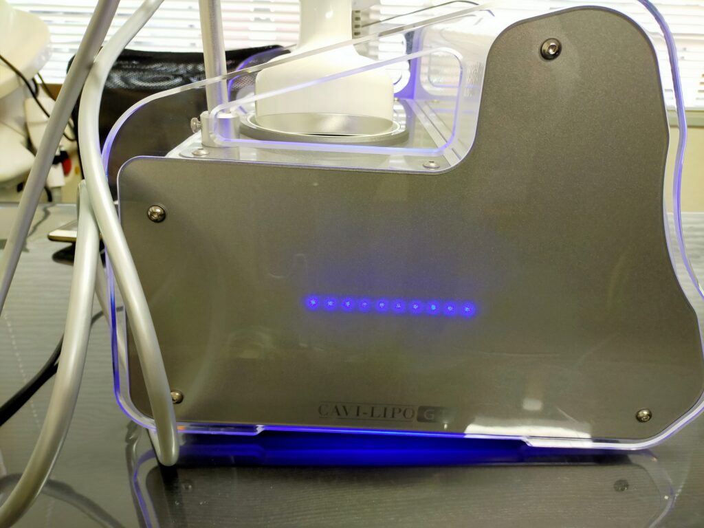 中古 痩身機 キャビテーション キャビリポ GT 完売