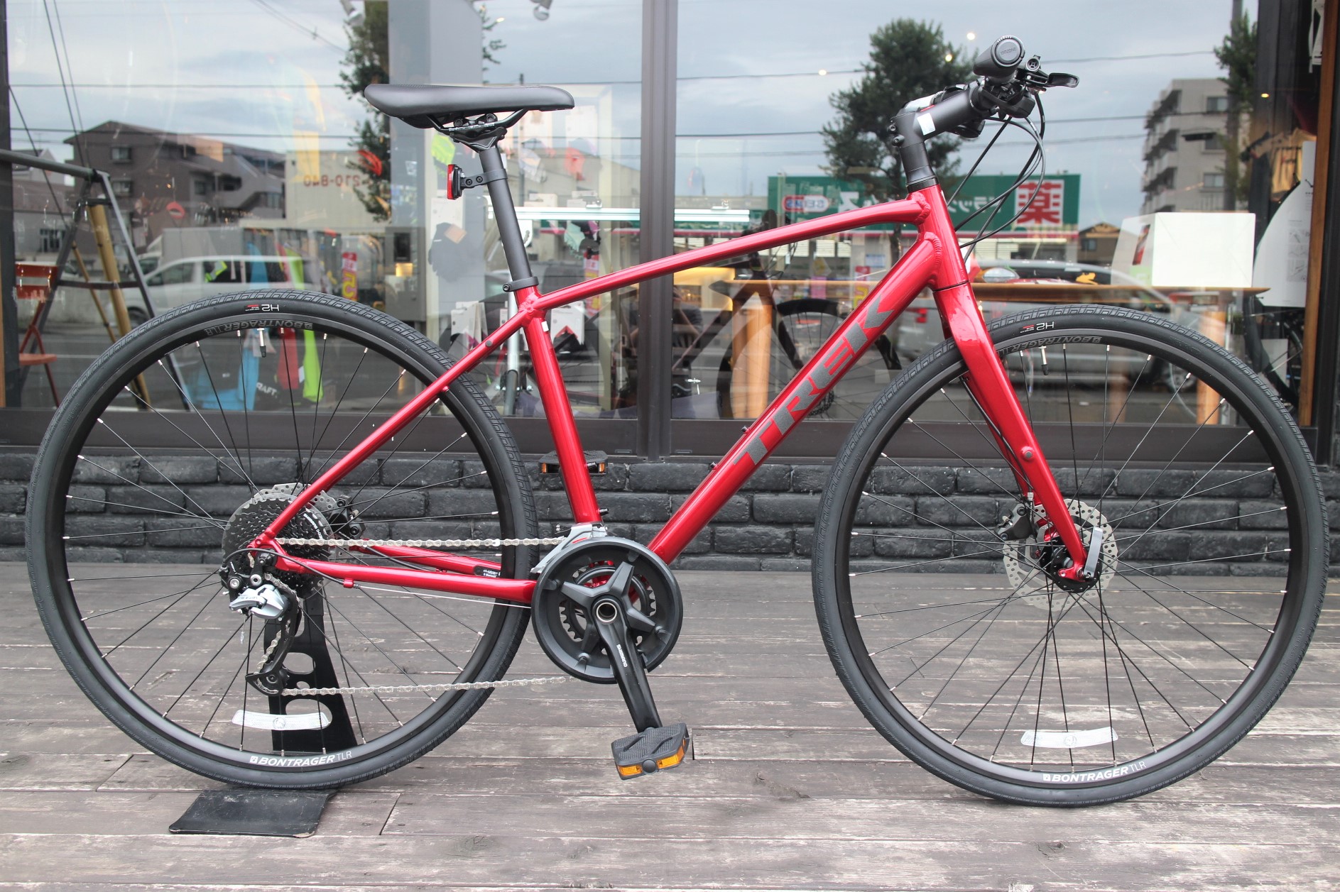 トレック 2020-2021年 FX3 Disc 通勤通学やスポーツに！人気No1万能