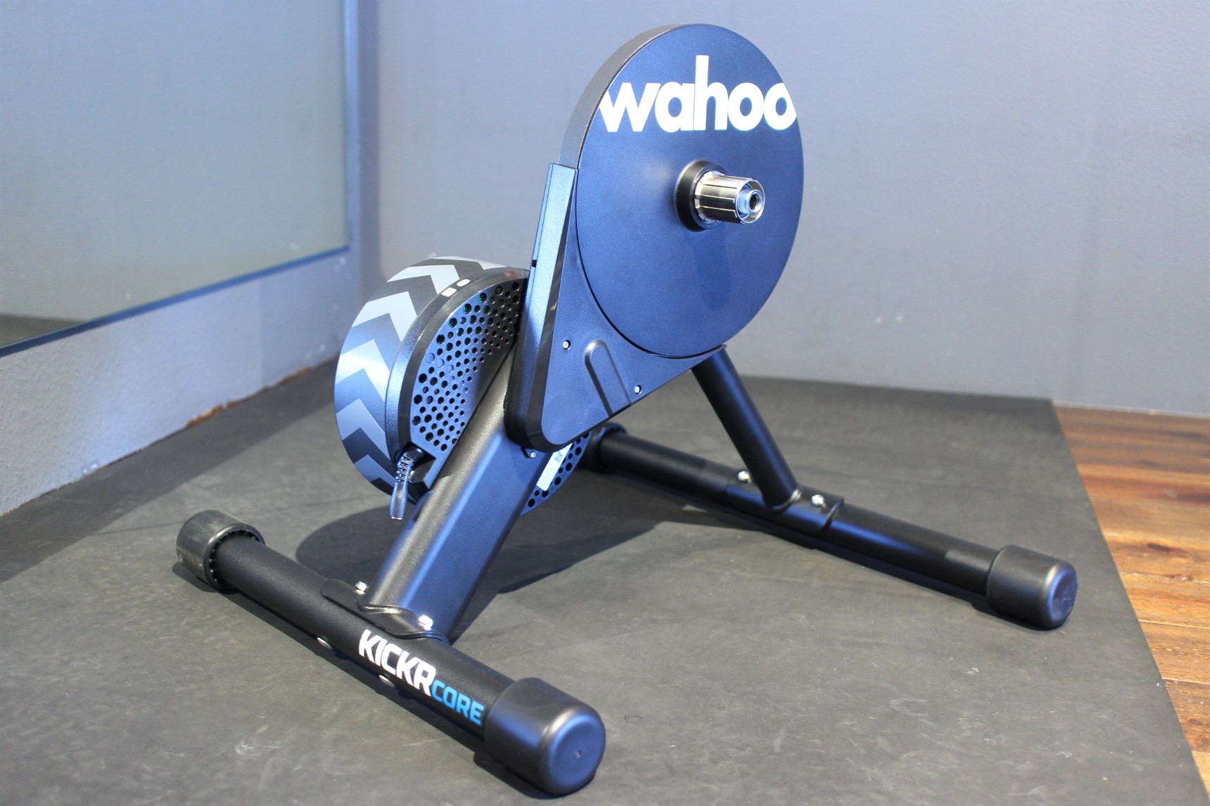 Wahoo KICKR CORE(ワフー キッカーコア) 機能充実のスマートトレーナー
