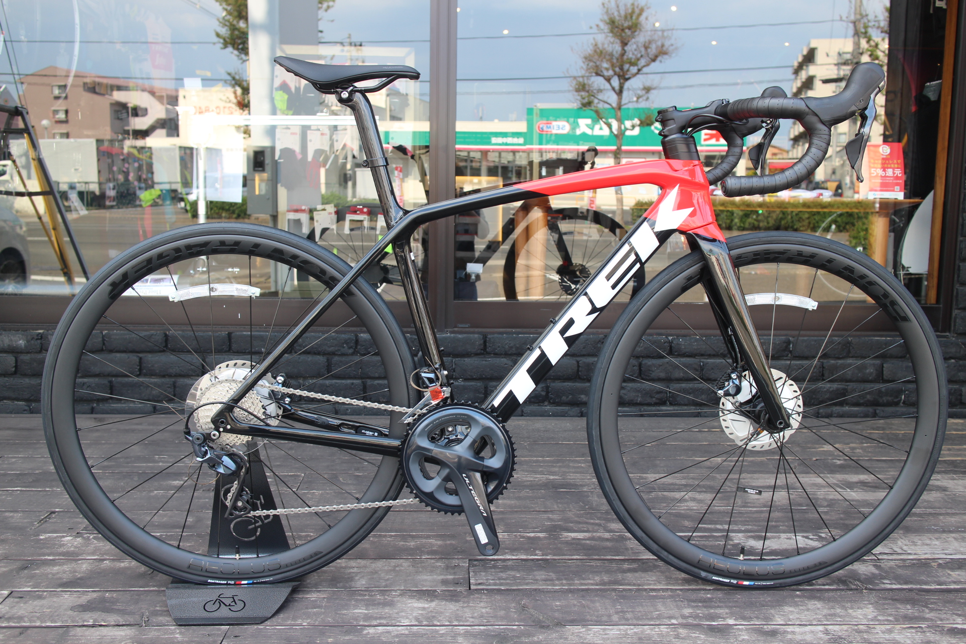 トレック 2021年 エモンダSL6ディスク エアロ＆アルテグラの軽量