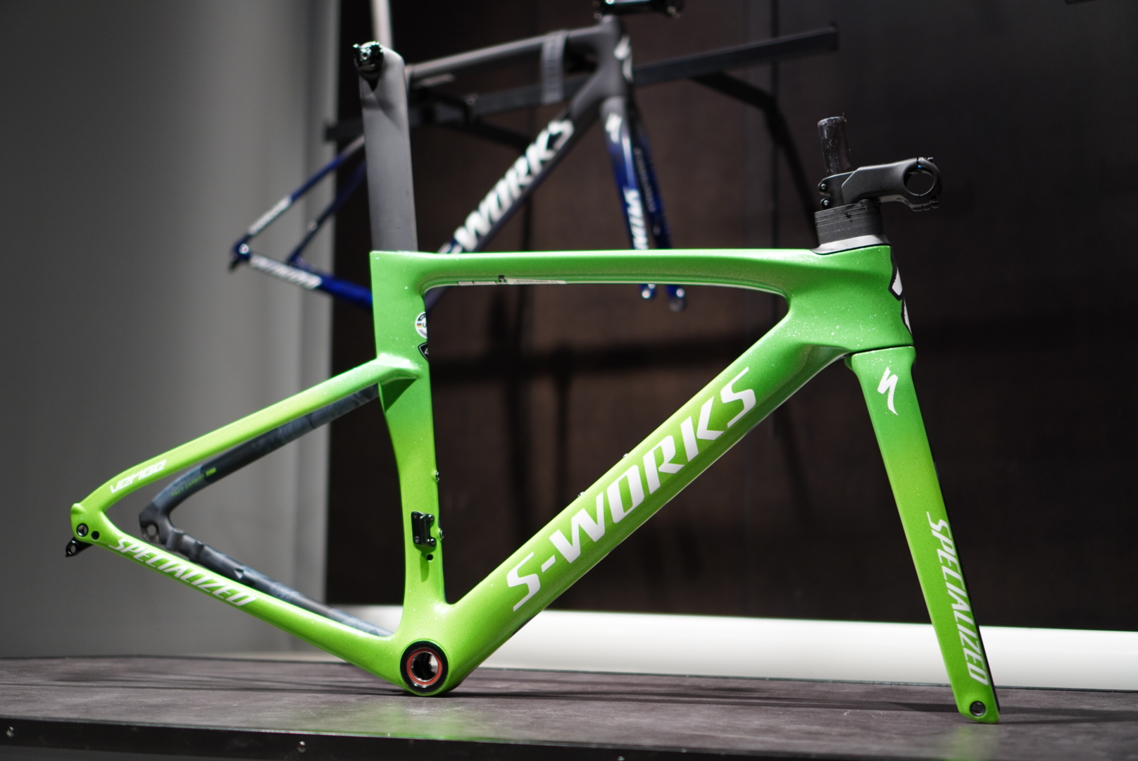 表裏異色]世界100台限定 S-WORKS VENGE SAGAN 7× フレームセット入荷