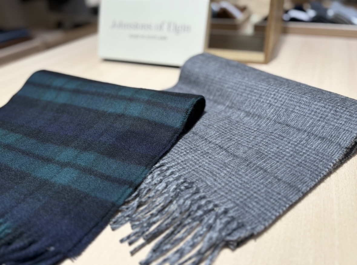 Johnstons of Elgin】クリスマスギフトに選びたい温かな冬アイテム