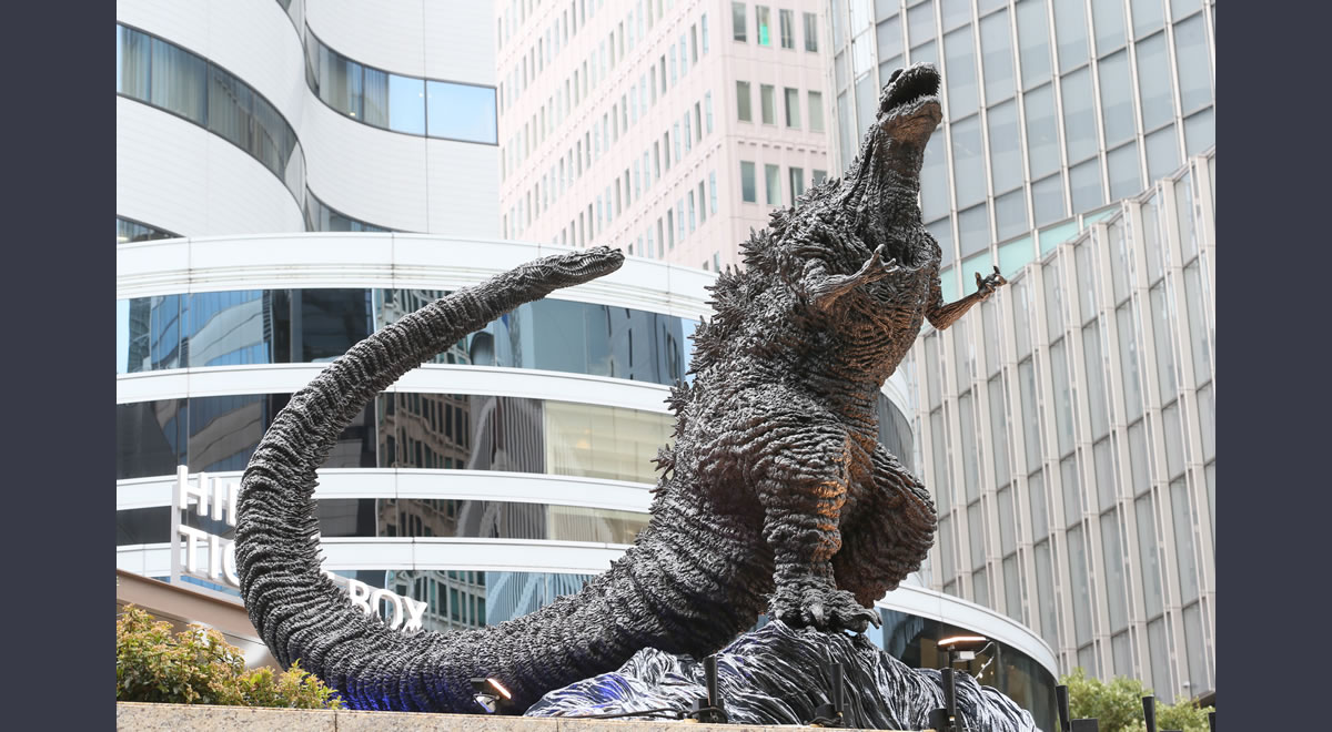ゴジラ像（日比谷ゴジラスクエア）／東京の観光公式サイトGO TOKYO