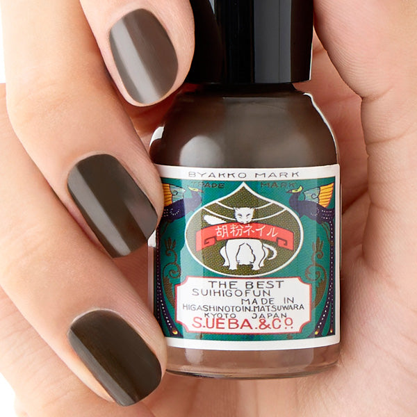胡粉ネイル 煤竹色（すすたけいろ） – 京都の老舗／日本画用絵具・胡粉
