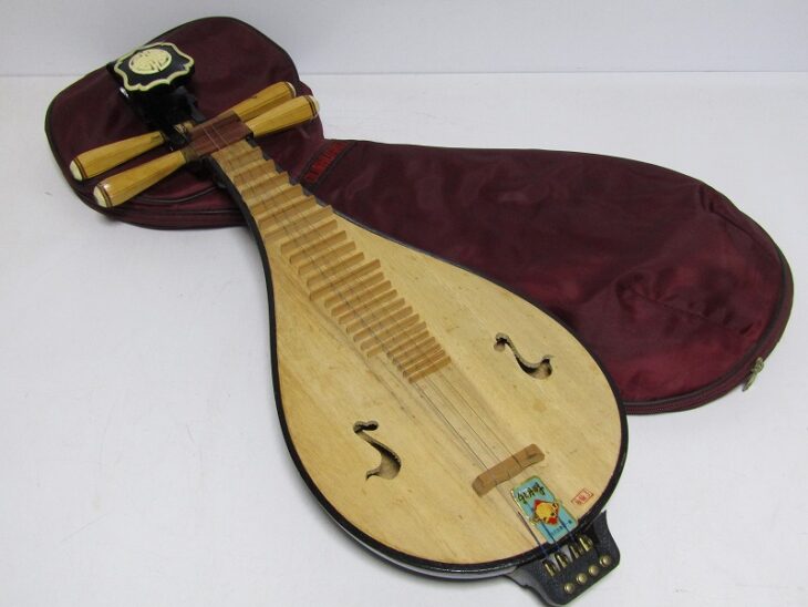 中国琵琶や七弦琴などの中国楽器、書道具、書画など遺品整理のお品