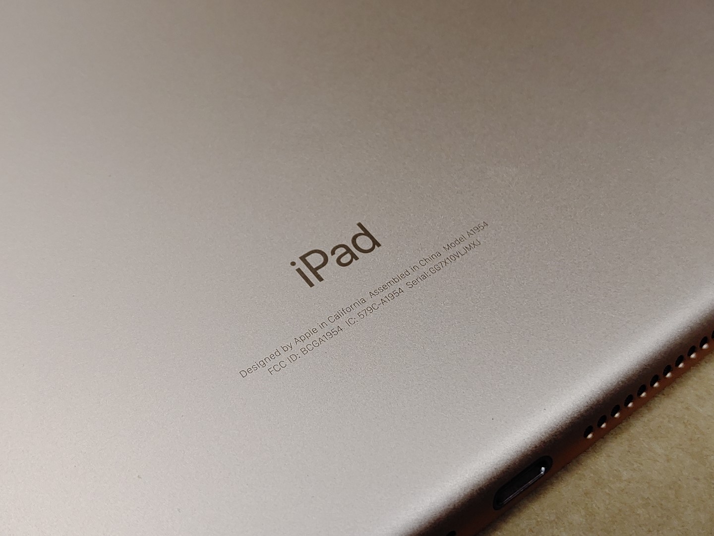 Apple iPad 6th Gen 9.7