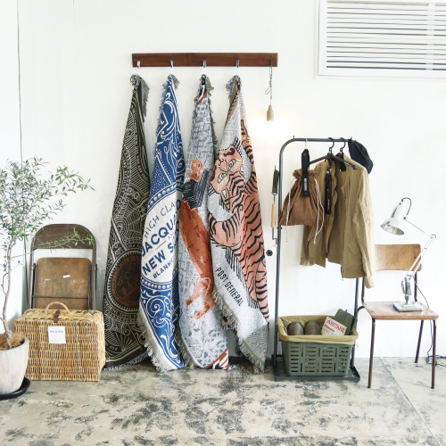 ポストジェネラル | TO GO THROWKET | クッション・マット