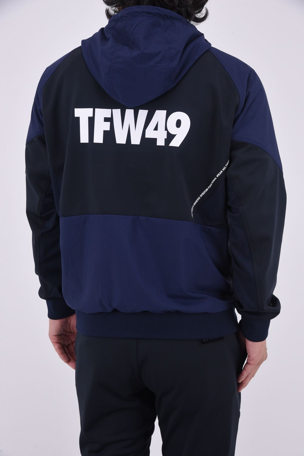 TFW49 - COMBINATION HOODED JACKET / バックロゴ コンビネーション