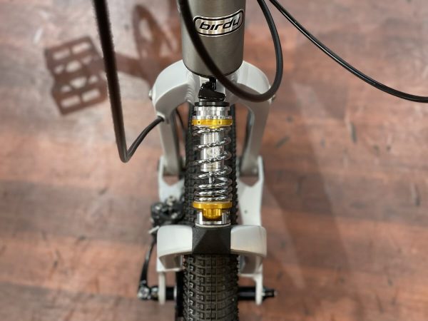 birdy カスタム】お客様のこだわりを詰め込んだbirdy × ゴールドパーツ