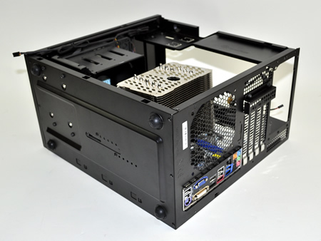 エルミタ的速攻撮って出しレビュー Vol.90 MicroATXケース定番の