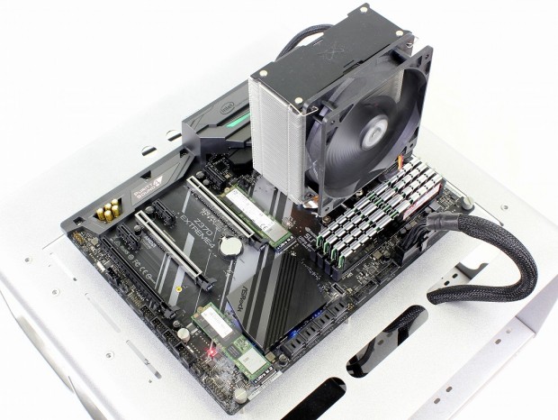 ワンランク上の機能と品質。コスパ最強ミドルレンジ、ASRock「Z370