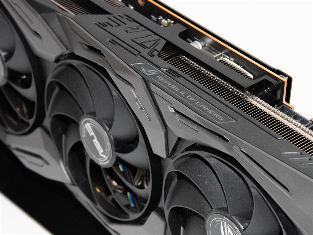 ASUSのRX 5700 XT搭載ハイエンドカード「ROG-STRIX-RX5700XT-O8G