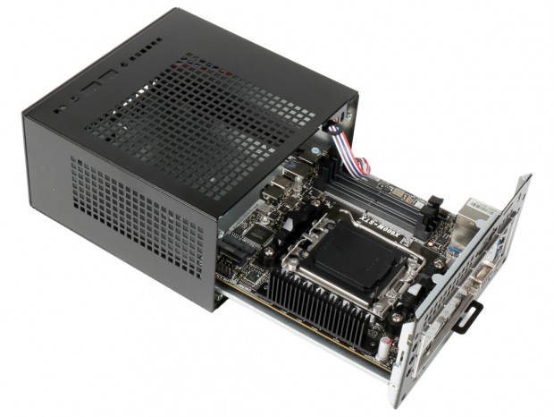 Ryzen 8000Gとの組み合わせに最適。ASRockの最新小型ベアボーン