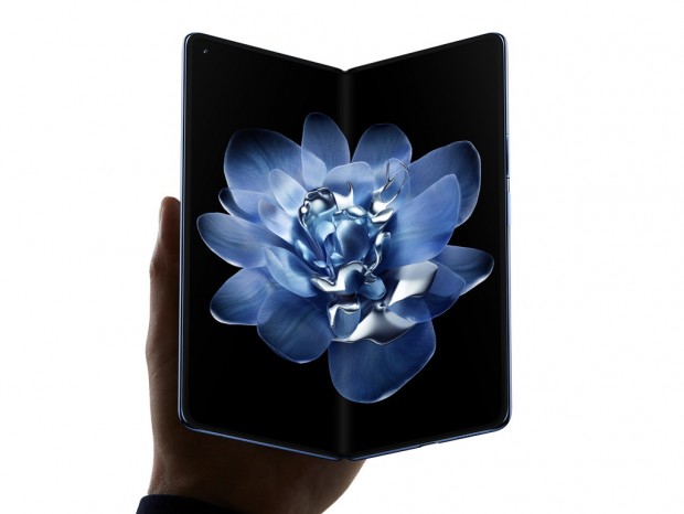Xiaomi、初の縦折りハイエンド「Xiaomi MIX Flip」＆横折りスマホ