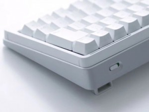 ポインティングスティック搭載のクリエイター向けHHKBに真っ白な新色