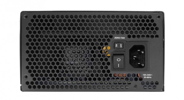 In Win、ショート設計のPLATINUM認証1300W電源「P130II」にATX 3.1対応