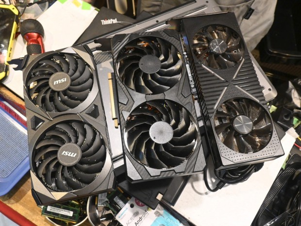 お買い得中古品情報) 動作確認済みジャンクグラフィックスカードが多数