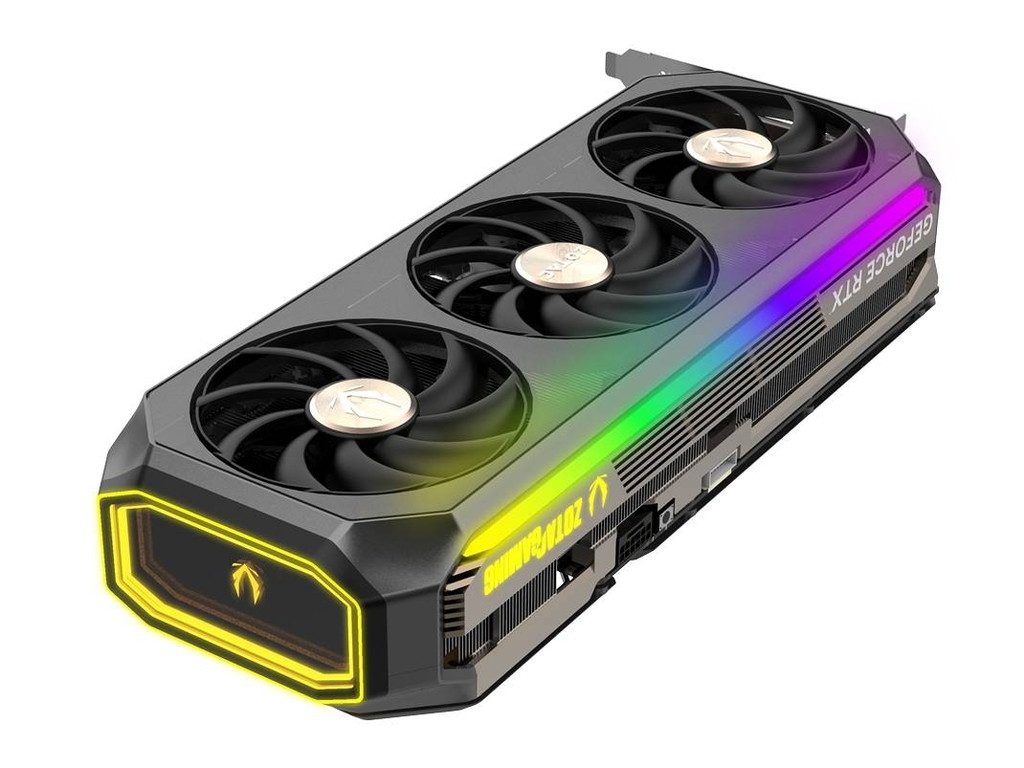 ZOTAC、ベイパーチャンバーが34％大型化した「GeForce RTX 5090 AMP