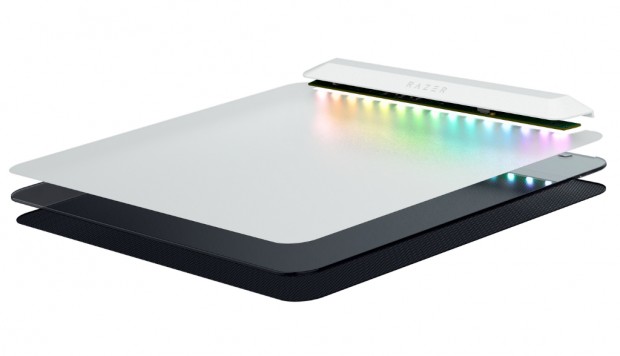 全面が光るゲーミングマウスパッド、Razer「Firefly V2 Pro (White