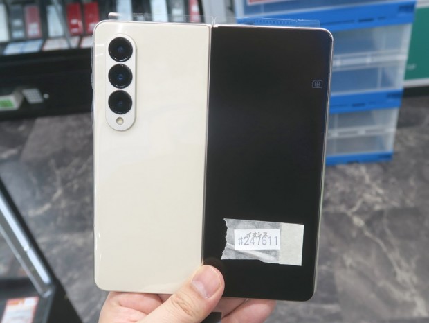 最新折りたたみスマホ「Galaxy Z Fold4」＆「Galaxy Z Flip4」の