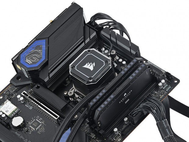 最新Ryzenの力を引き出すメモリ、AMD EXPO版のCORSAIR「DOMINATOR