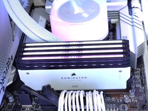 COMPUTEX：実物がかなりカッコよかったCORSAIRの新型メモリ「DOMINATOR