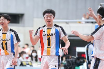 春高準Vの福井工大附福井高が着用したカラフルユニの正体。いつもの“AC