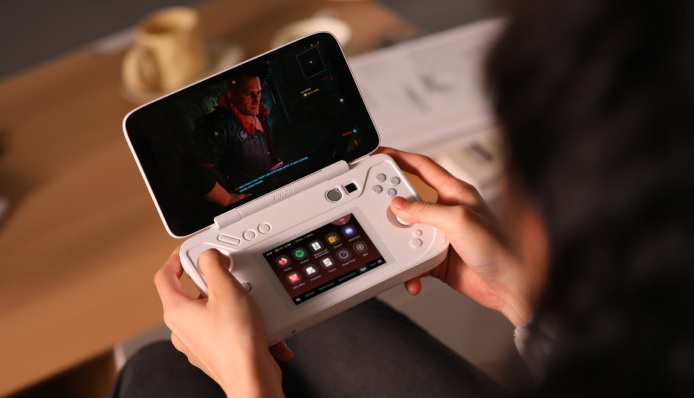 二画面Windows携帯ゲーム機「AYANEO FLIP DS」