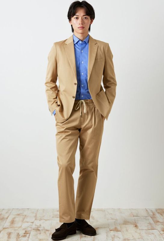 ベージュ(メンズ)のオーダースーツ着こなし一覧｜オーダースーツなら