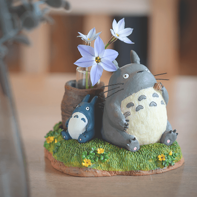 一輪挿し となりのトトロ ひとやすみ｜三鷹の森ジブリ美術館オンライン