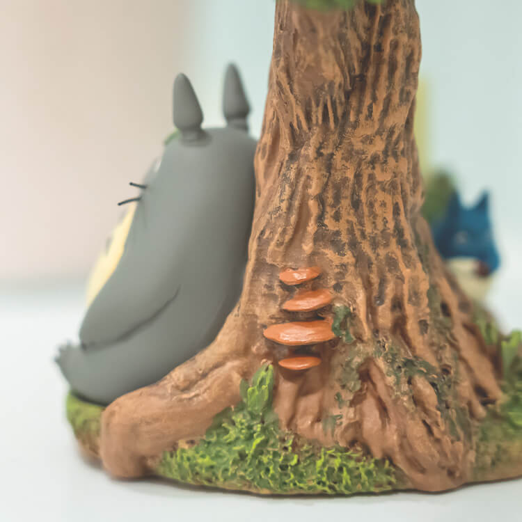 となりのトトロ ジオラマ砂時計 クスノキとトトロたち｜三鷹の森ジブリ