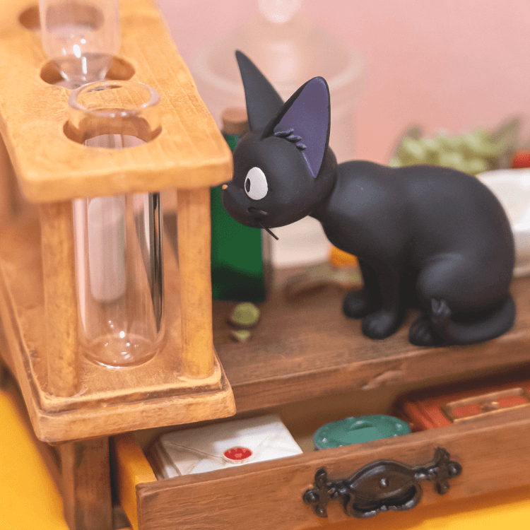 魔女の宅急便 ジオラマ砂時計 コキリの実験室｜三鷹の森ジブリ美術館