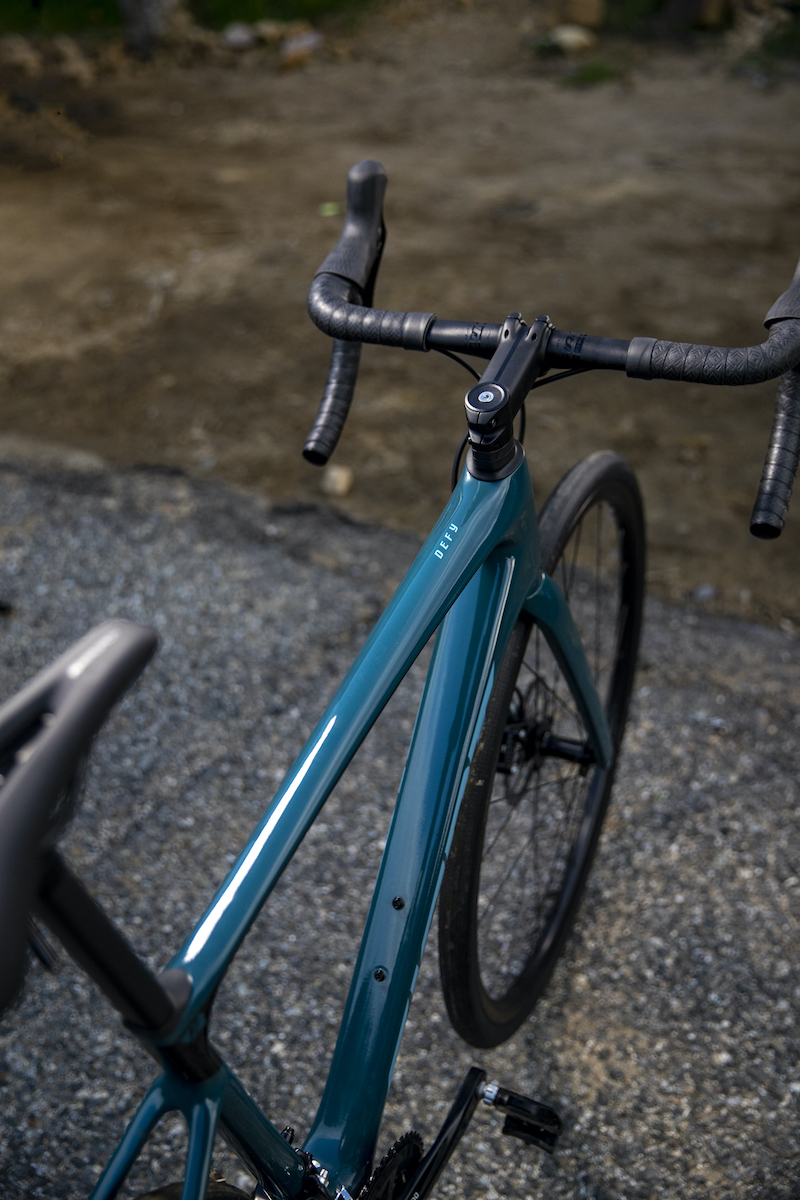 2023 GIANT Bicycles | DEFY ADVANCED 2