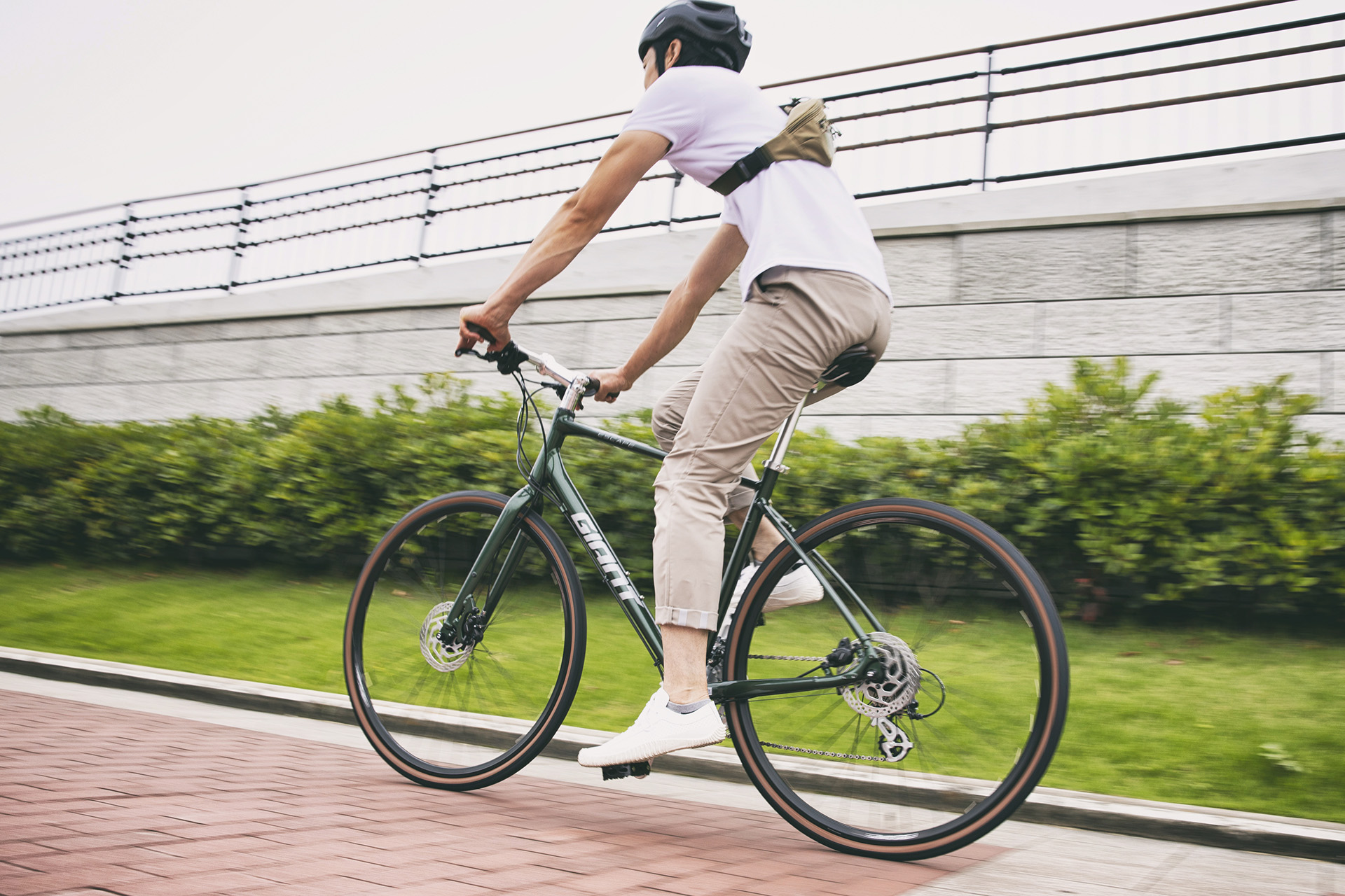 2023 GIANT Bicycles | ESCAPE R DISC