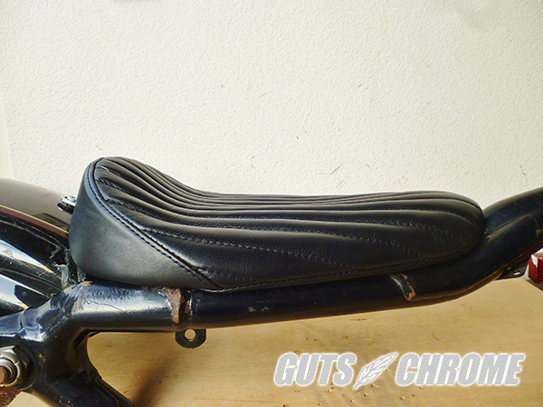 ▽HardRide 本革 立体タックロールソロシート 83-03年XL｜ハーレー