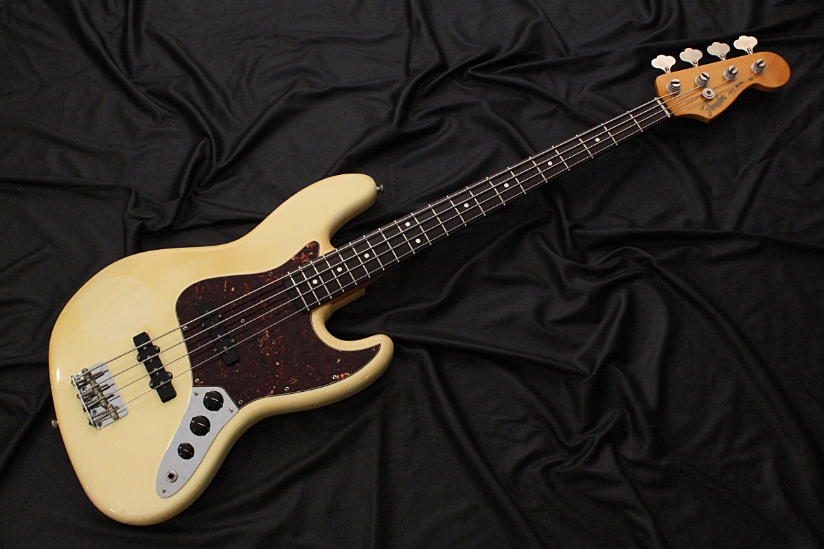 Fender 2009y American Vintage '62 Jazz Bass - GUITAR TRADERS