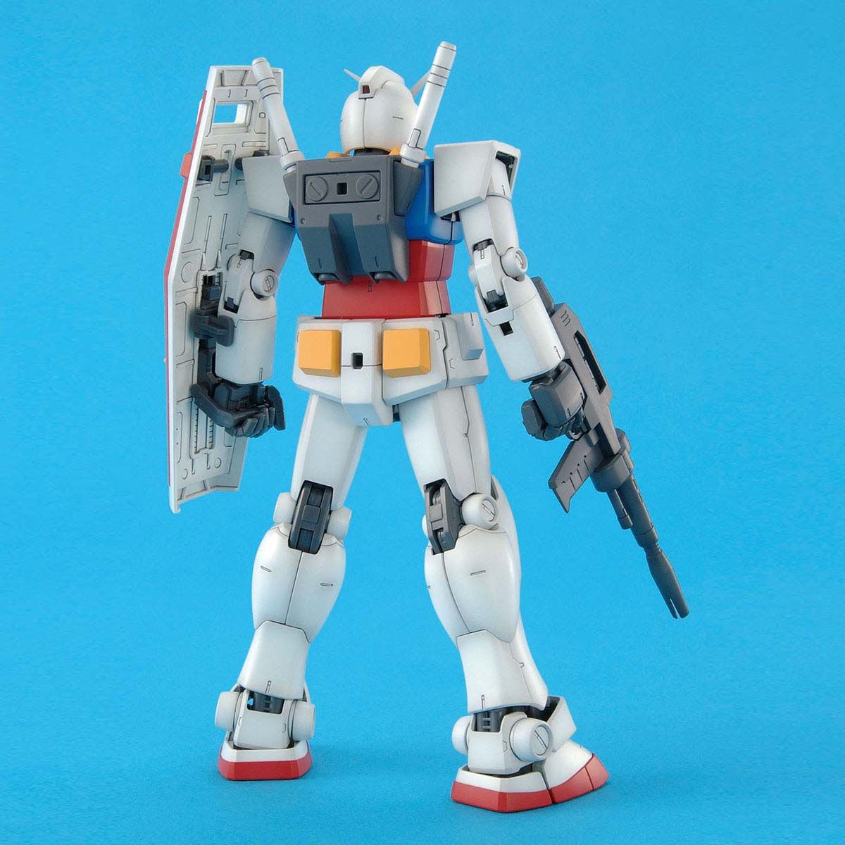 Bandai MG 1/100 Gundam RX-78-2 (Ver 2.0) Model Kit – Gunpla Style