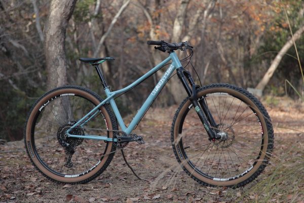 世界に1台！自分だけのクロモリハードテイルマウンテンバイクに乗ろう