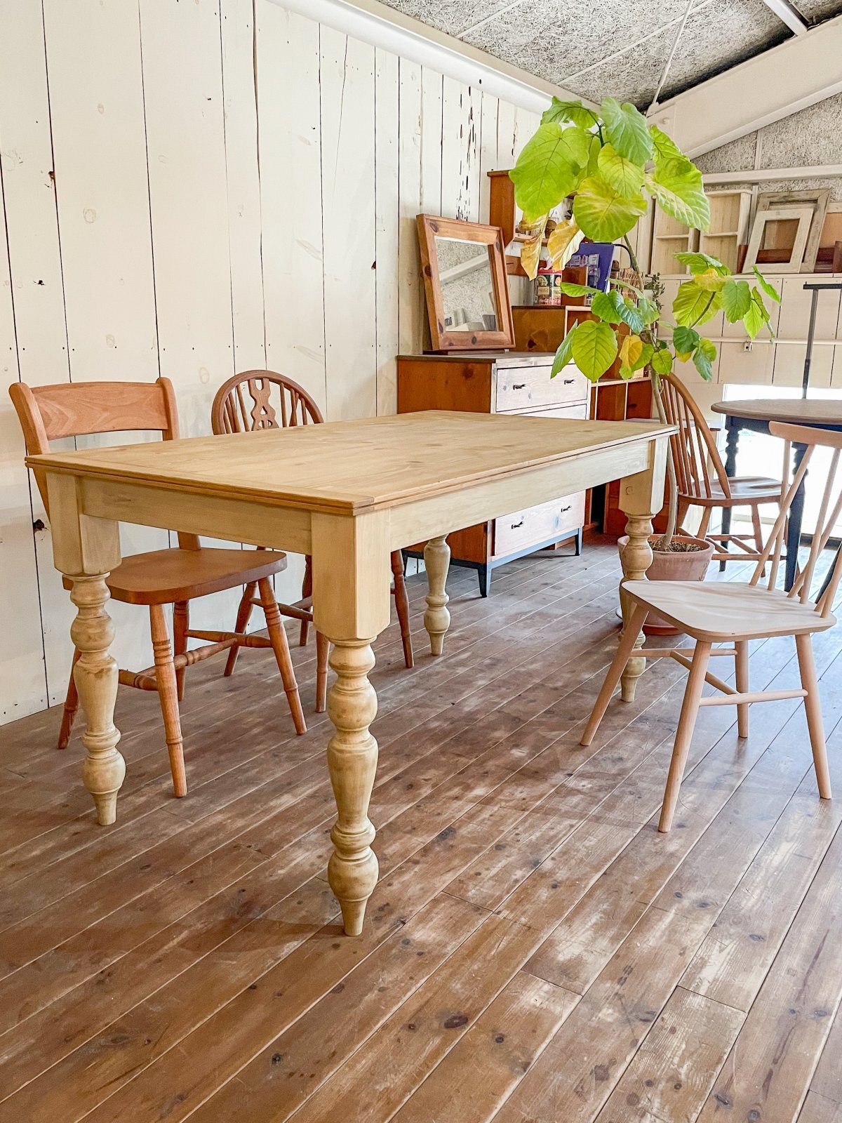 オールドパインろくろ足ダイニングテーブルW1600オーダーメイド実績