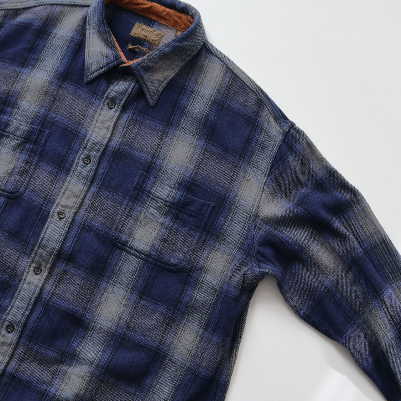 00's ST. JOHN'S BAY COTTON OMBRE CHECK HEAVY FLANNEL SHIRT,USED