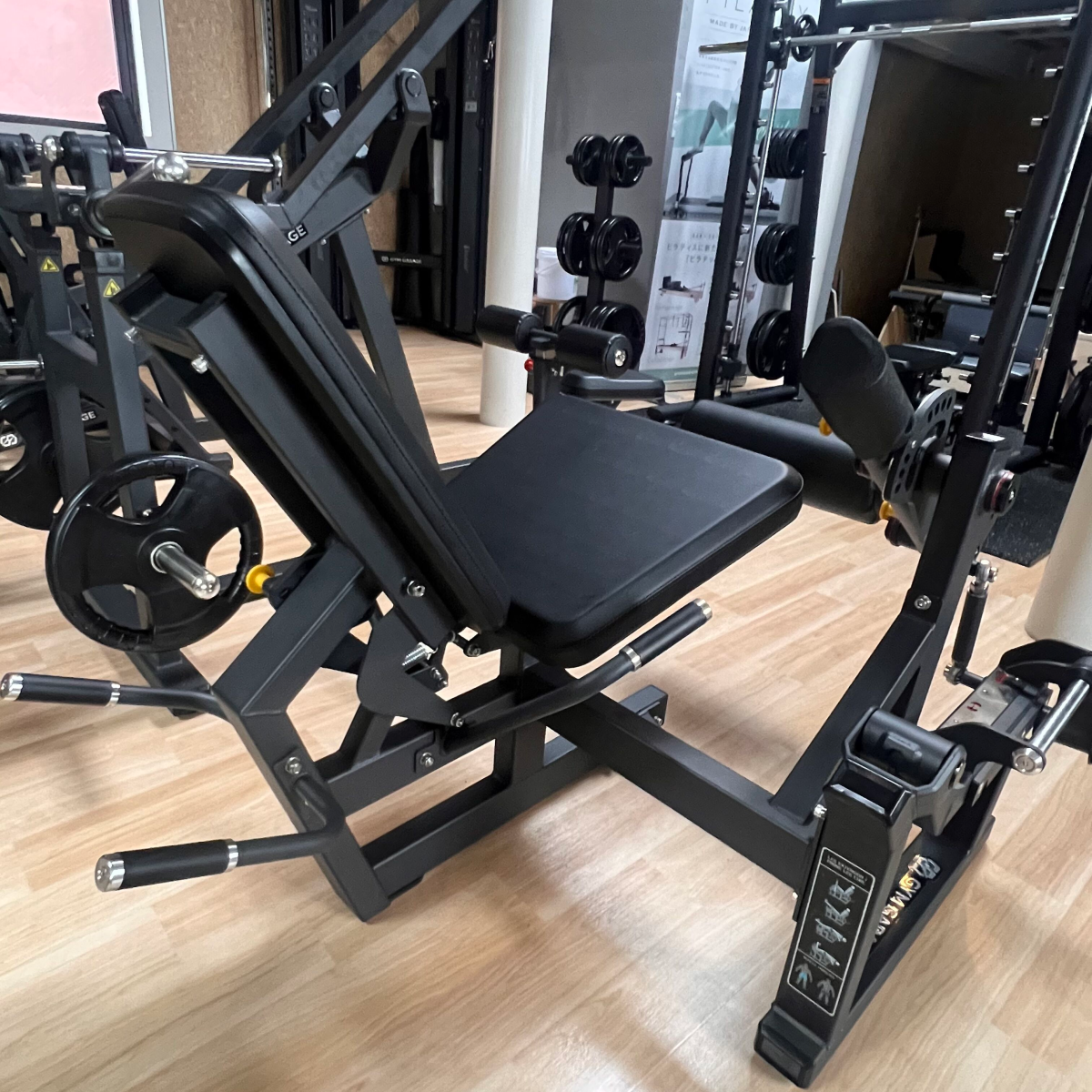 レッグエクステンション/レッグカール（プレートロード） GG-L23013